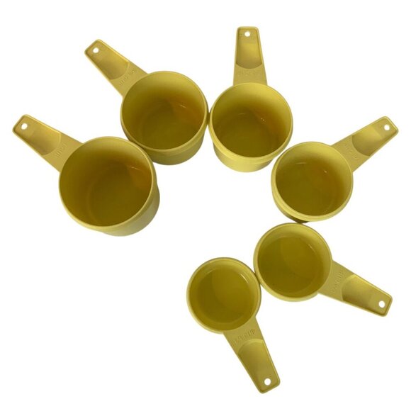 Tupperware Harvest Gold Measuring Cups Set Of 6 Durable Plastic Made in USA - Picture 5 of 7